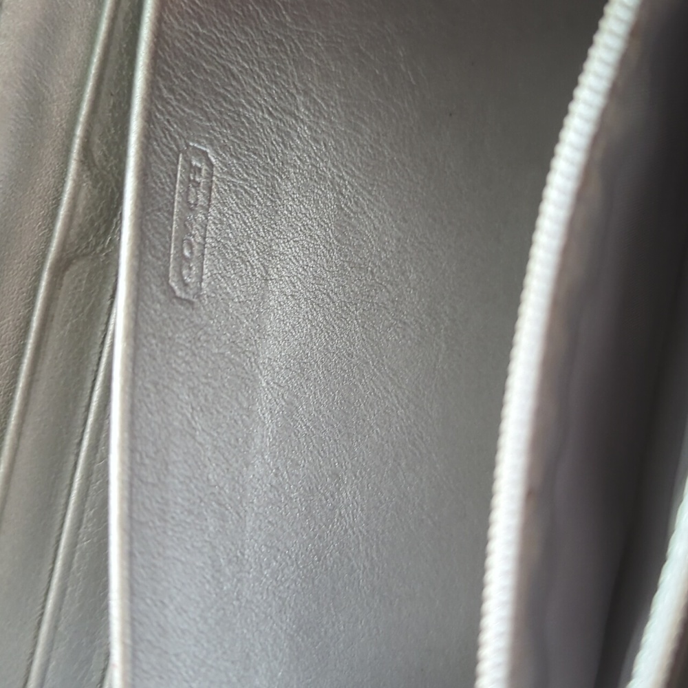 Coach wallets - Picture 14 of 16